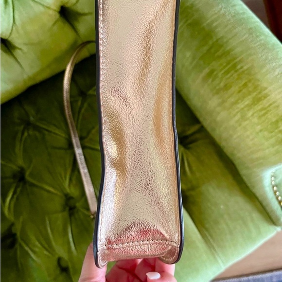Kate Spade Shoulder/Crossbody - NWOT - Rose Gold - Picture 4 of 5